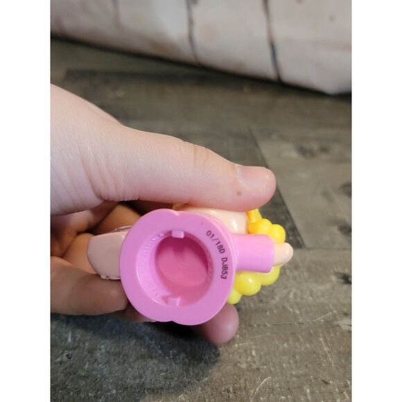 2016 Mattel Fisher-Price blonde girl travel toy figure - Picture 6 of 6